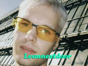 Leonnextdoor