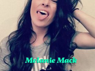 Melanie_Mack