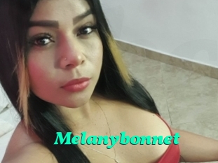 Melanybonnet