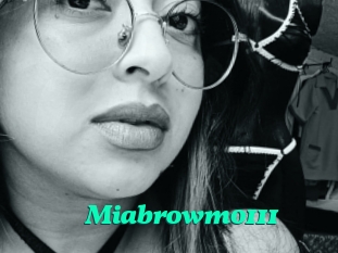 Miabrowm0111