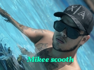 Mikee_scooth