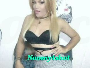 Naomytshot