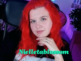 Nielletablossom